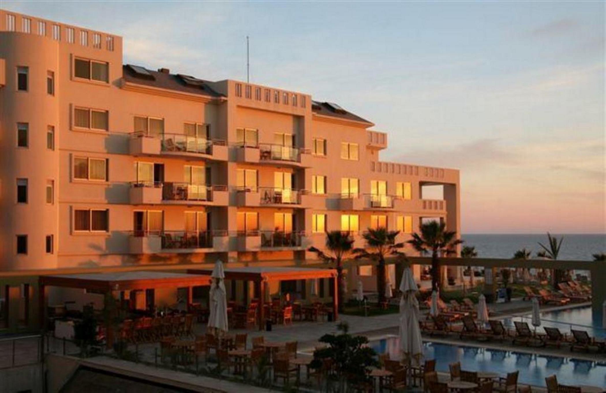 Capital Coast Resort And Spa Paphos Esterno foto