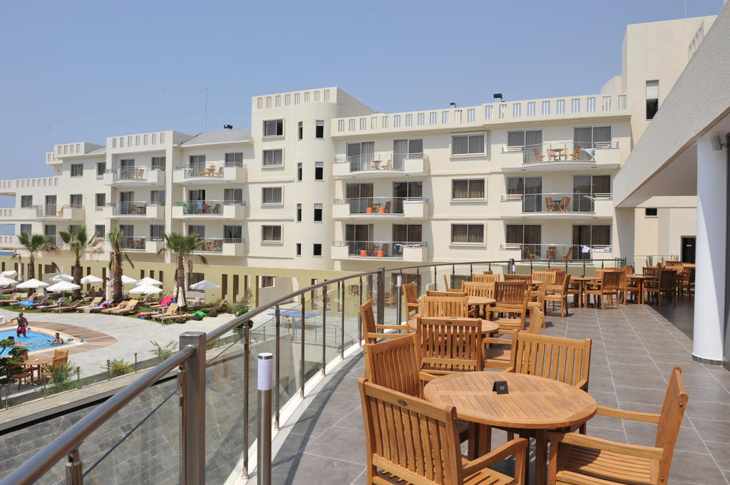 Capital Coast Resort And Spa Paphos Esterno foto